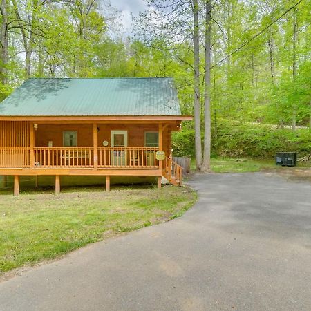 Cabin With Hot Tub About 6 Mi To Downtown Gatlinburg! Экстерьер фото