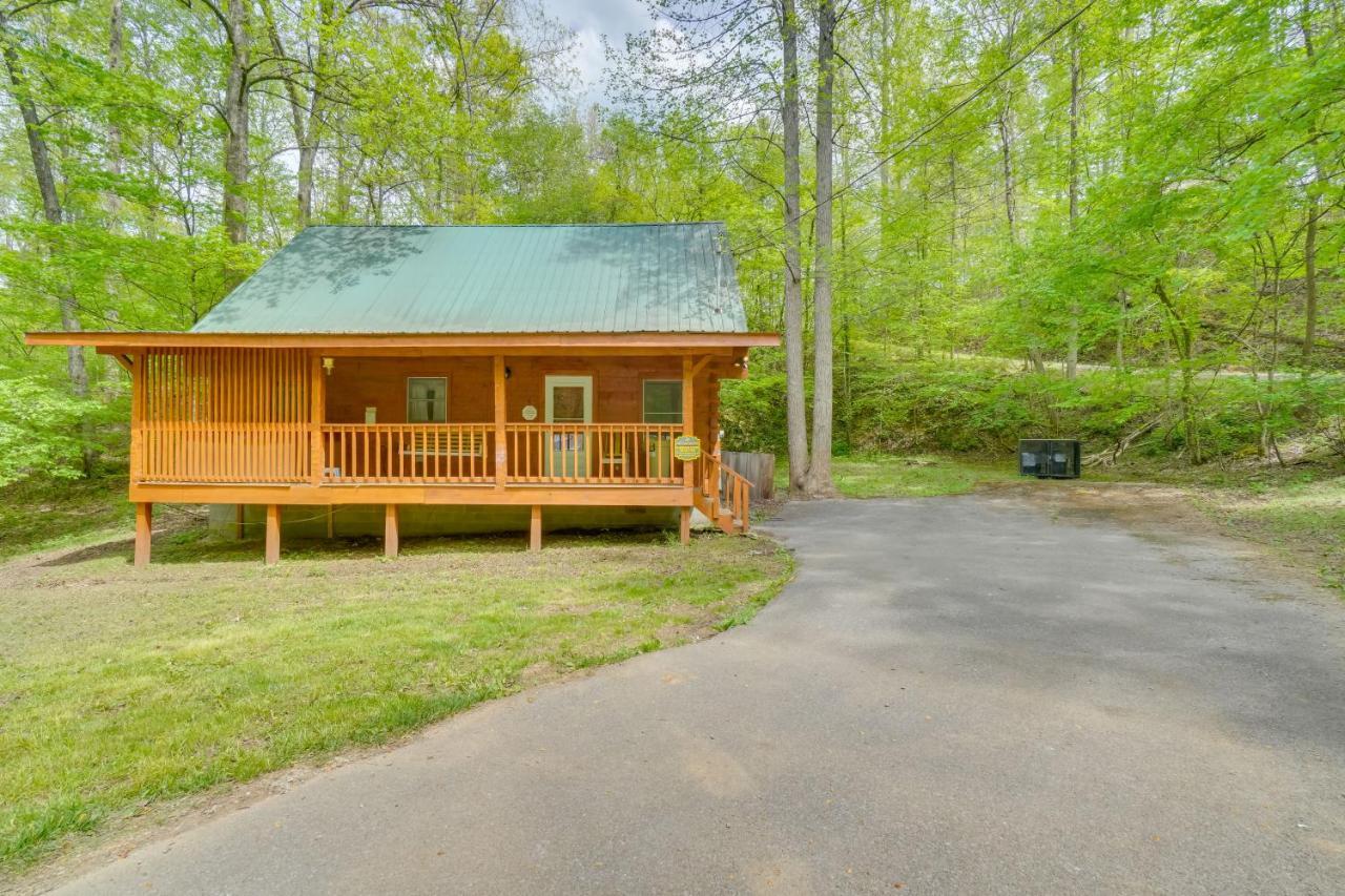 Cabin With Hot Tub About 6 Mi To Downtown Gatlinburg! Экстерьер фото