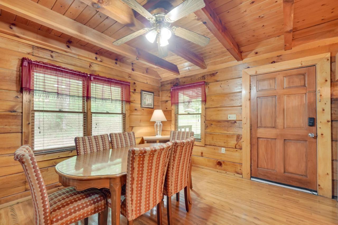 Cabin With Hot Tub About 6 Mi To Downtown Gatlinburg! Экстерьер фото