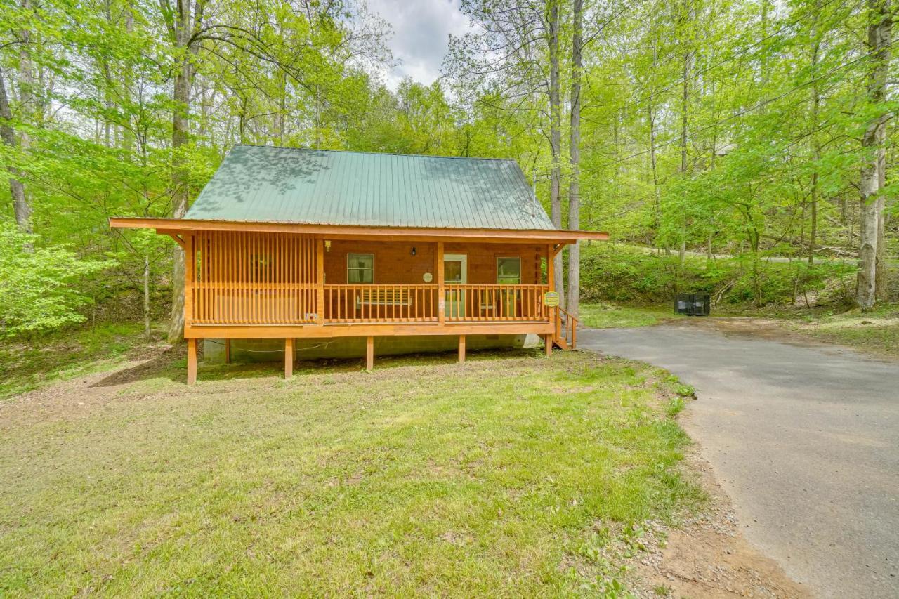 Cabin With Hot Tub About 6 Mi To Downtown Gatlinburg! Экстерьер фото