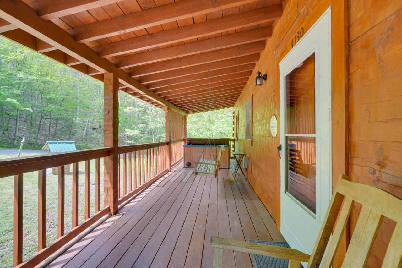 Cabin With Hot Tub About 6 Mi To Downtown Gatlinburg! Экстерьер фото